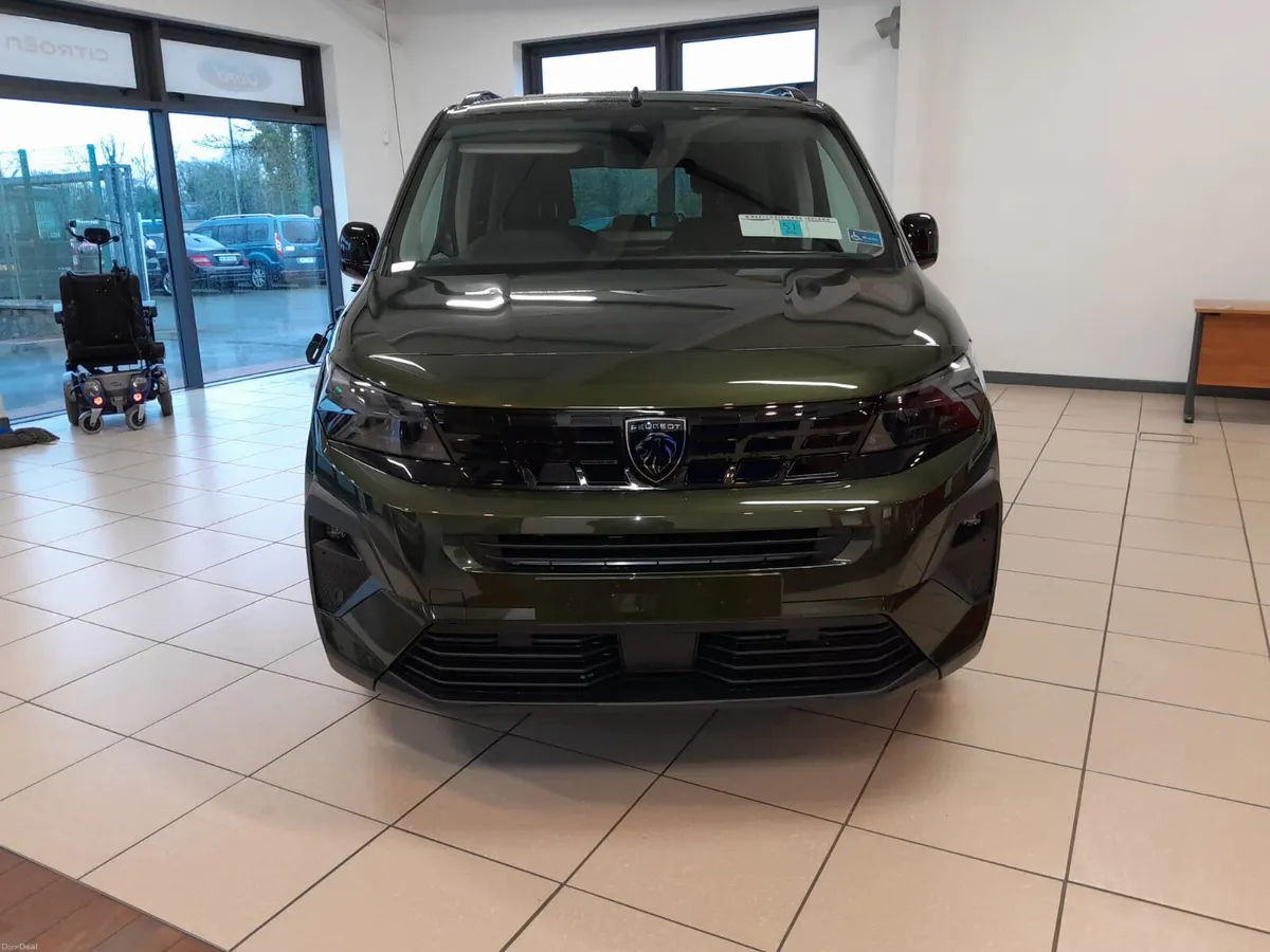 Wheelchair Taxi Peugeot Rifter Horizon 2026 - Image 2