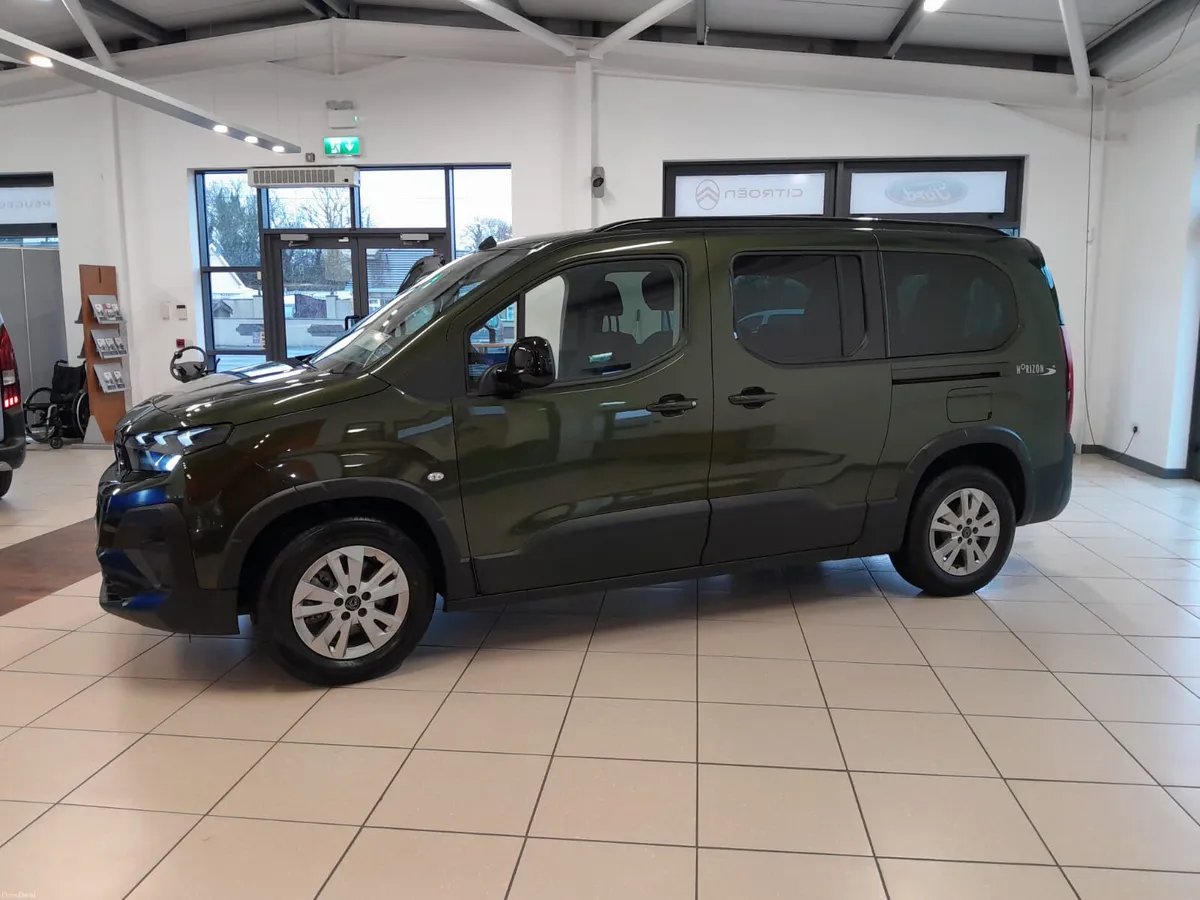 Wheelchair Taxi Peugeot Rifter Horizon 2026 - Image 3