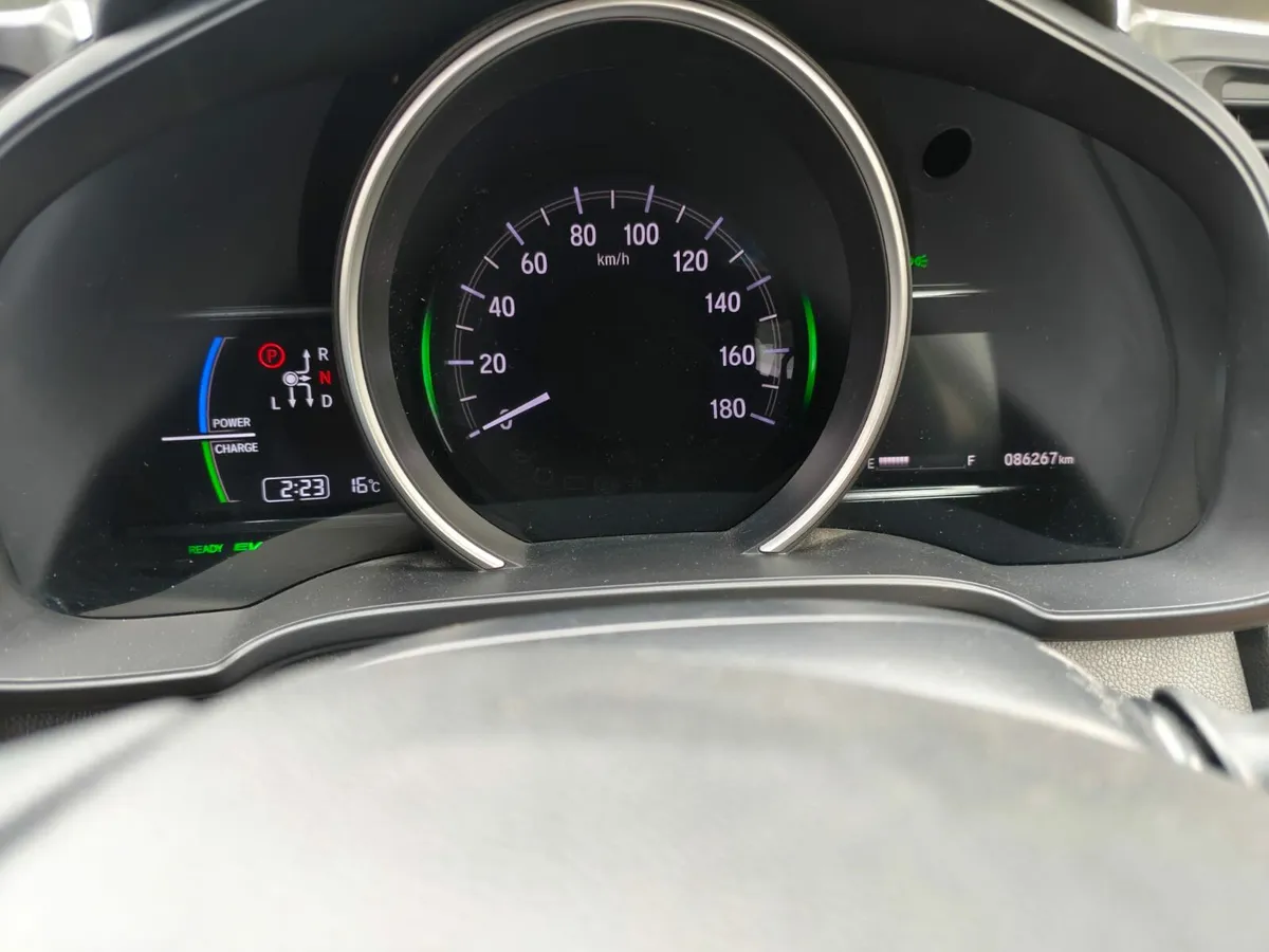 HONDA FIT AUTO HYBRID - Image 3