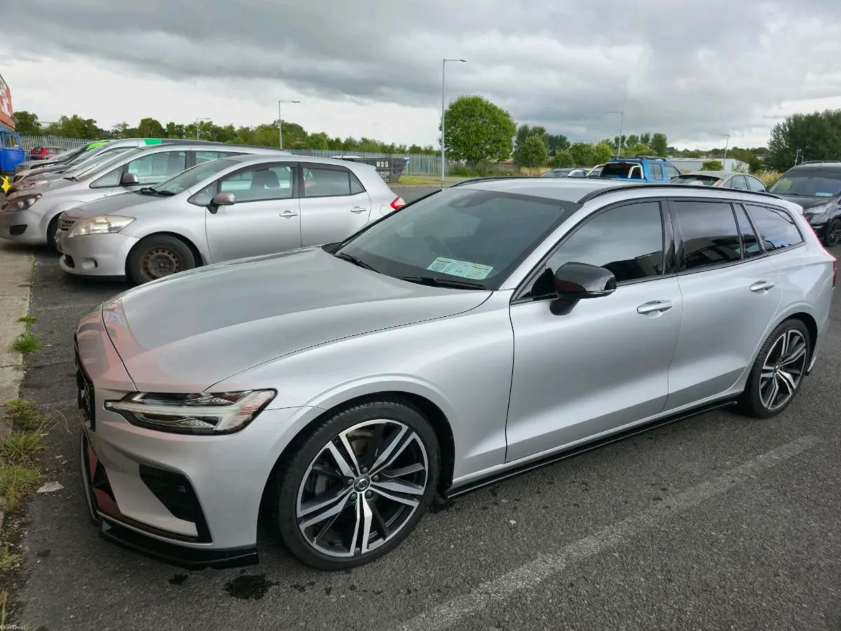 Volvo V60 R Design B4 - Image 2