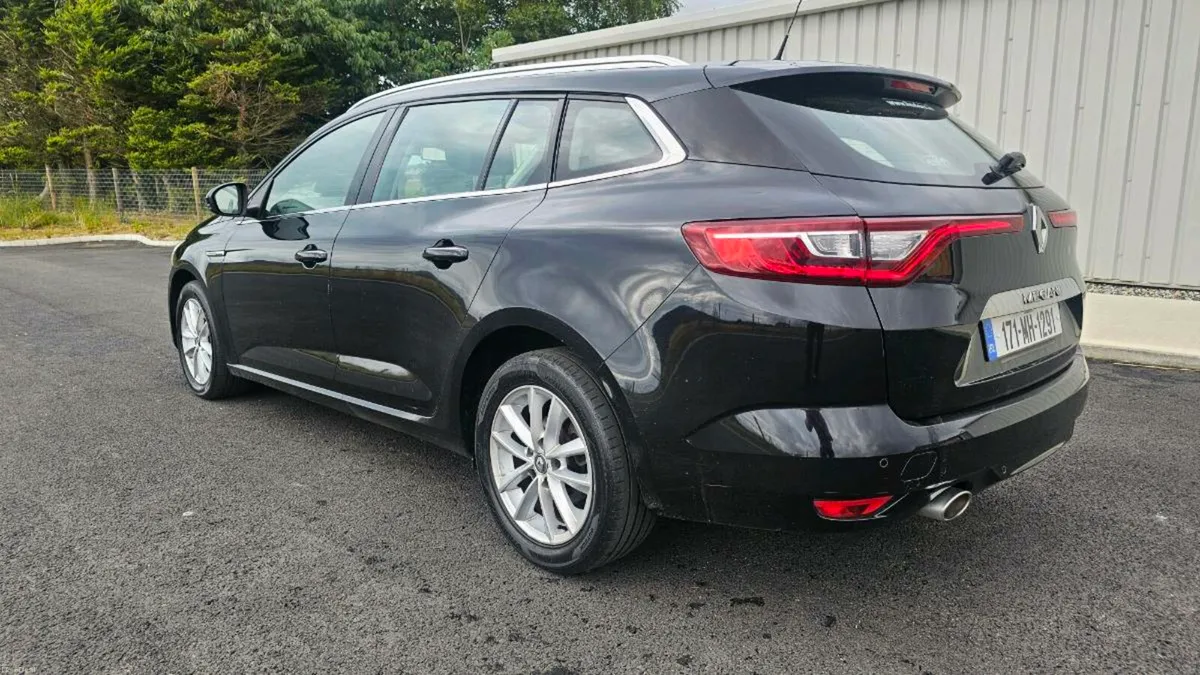 /// 2017 RENAULT MEGANE ESTATE - Image 5