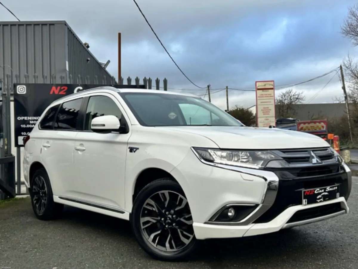 152 Outlander Plug in Hybrid, LOW MILES, NEW NCT - Image 3