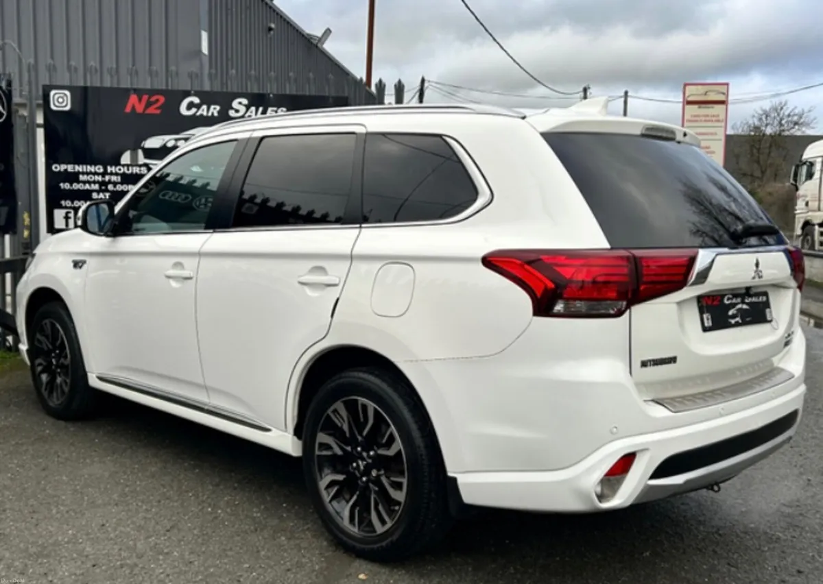 152 Outlander Plug in Hybrid, LOW MILES, NEW NCT - Image 6