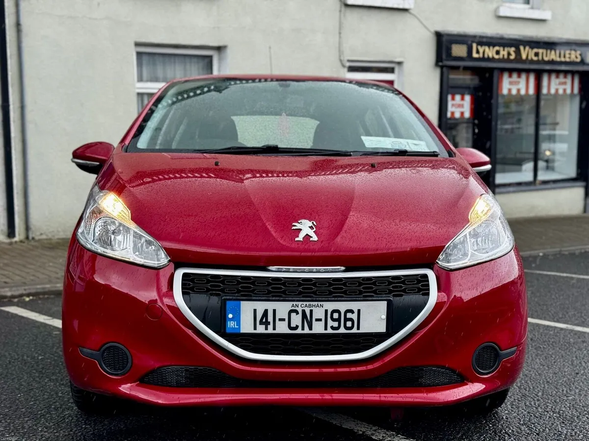 Peugeot 208 - Image 2