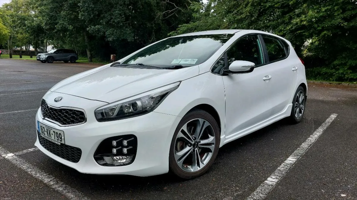Pristine Kia Ceed GT spec - Image 3