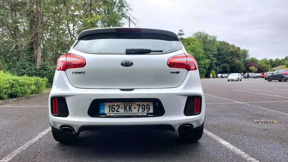 Pristine Kia Ceed GT spec - Image 4