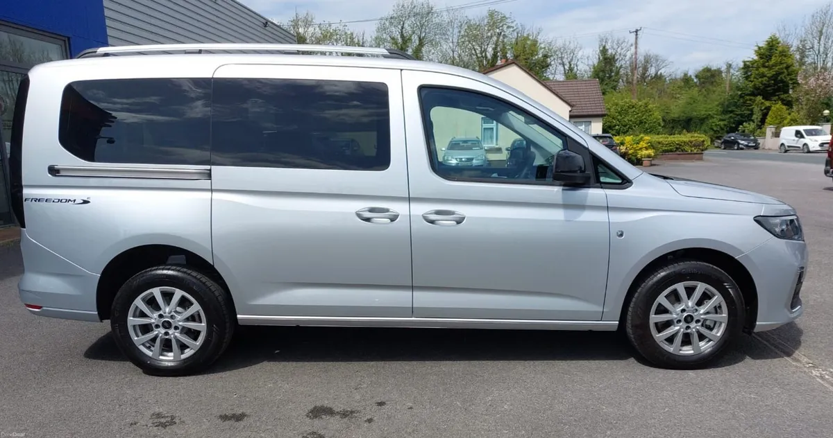 Wheelchair Taxi Ford Tourneo Connect - Image 4