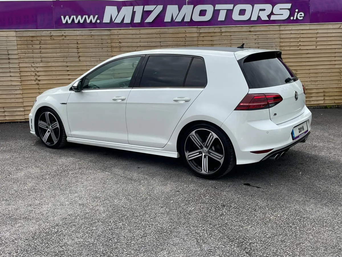 VW GOLF R LOW KMS - Image 4