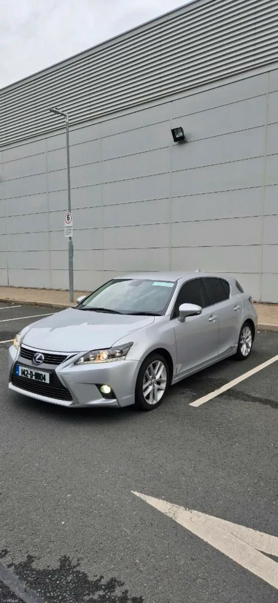 Lexus ct 200h - Image 2