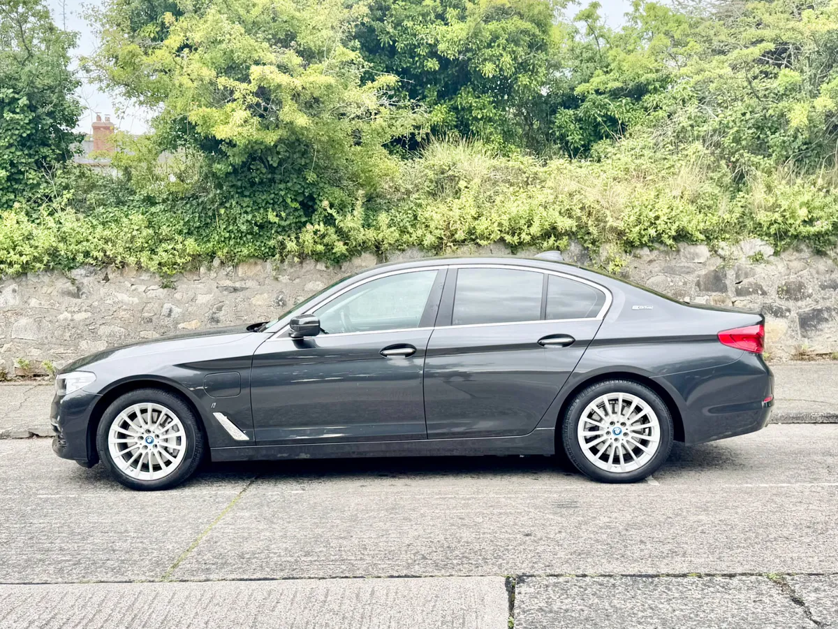 BMW 5-Series 2018!!!PLUG IN HYBRID!!! - Image 4