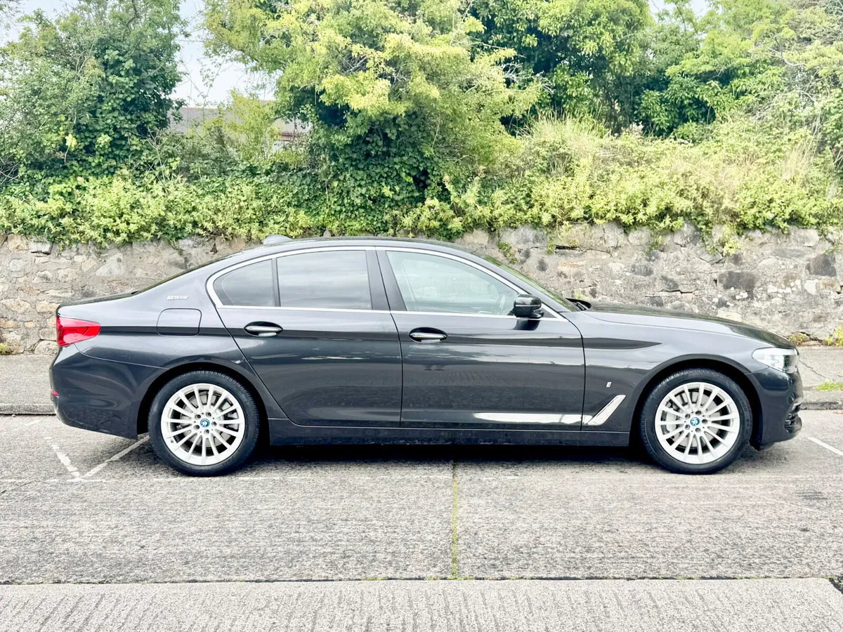 BMW 5-Series 2018!!!PLUG IN HYBRID!!! - Image 3