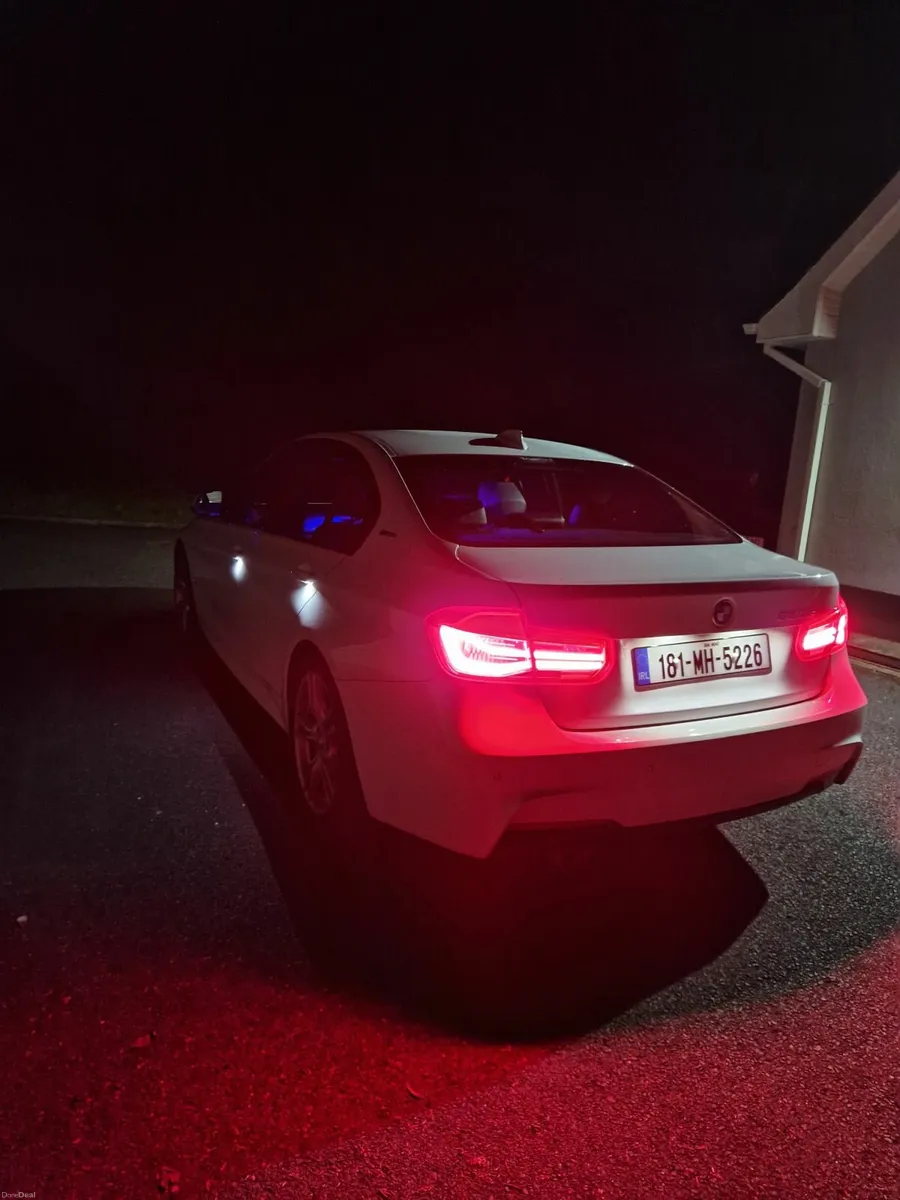 2018 BMW 330e M Sport *LOW MILEAGE* - Image 2