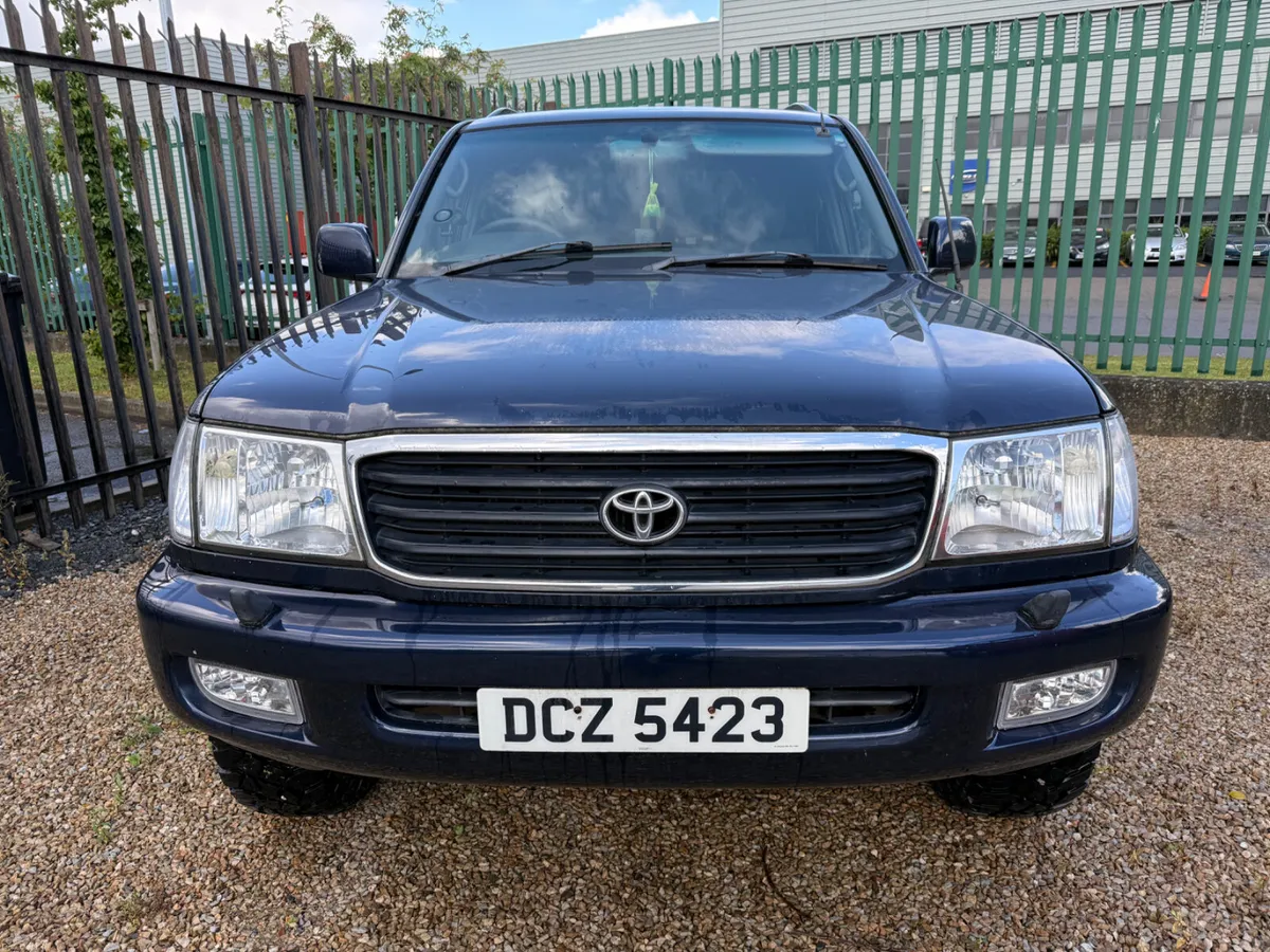 Toyota Land Cruiser 2000 Amazon - Image 2