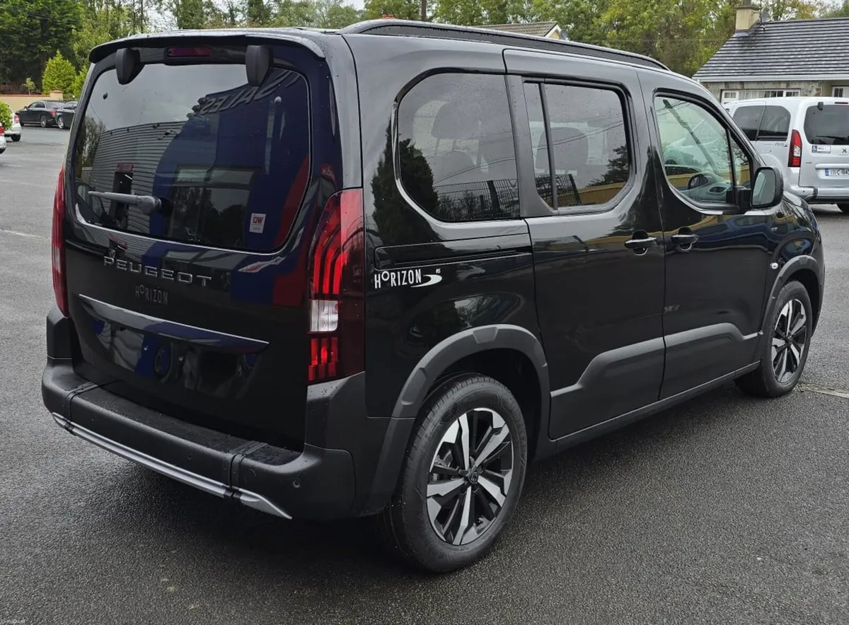 Wheelchair Accessible Peugeot Rifter Horizon - Image 6