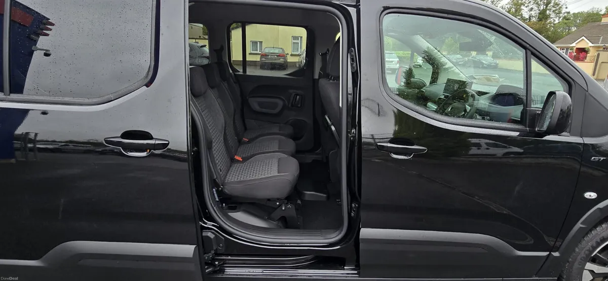 Wheelchair Accessible Peugeot Rifter Horizon - Image 4
