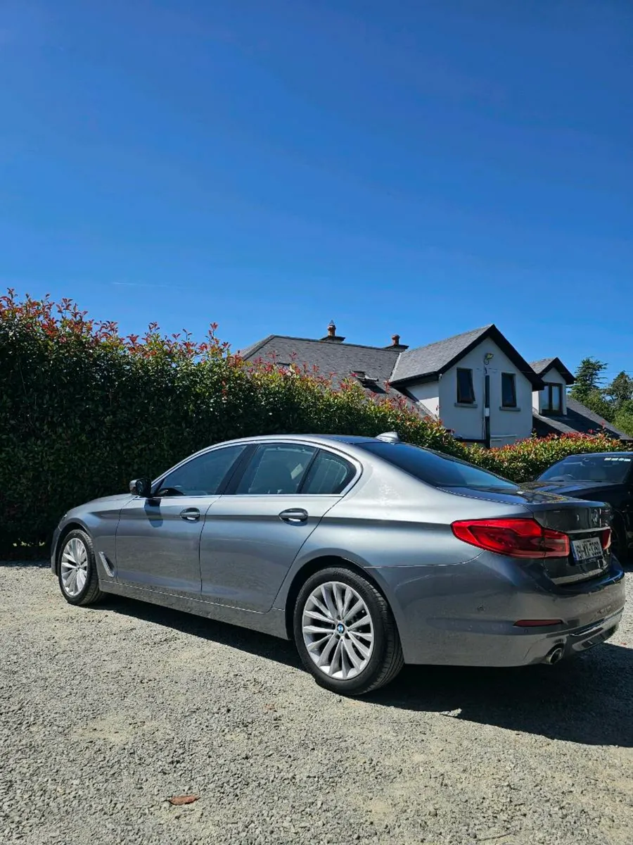 BMW G30 523d Luxury Edition - Image 2