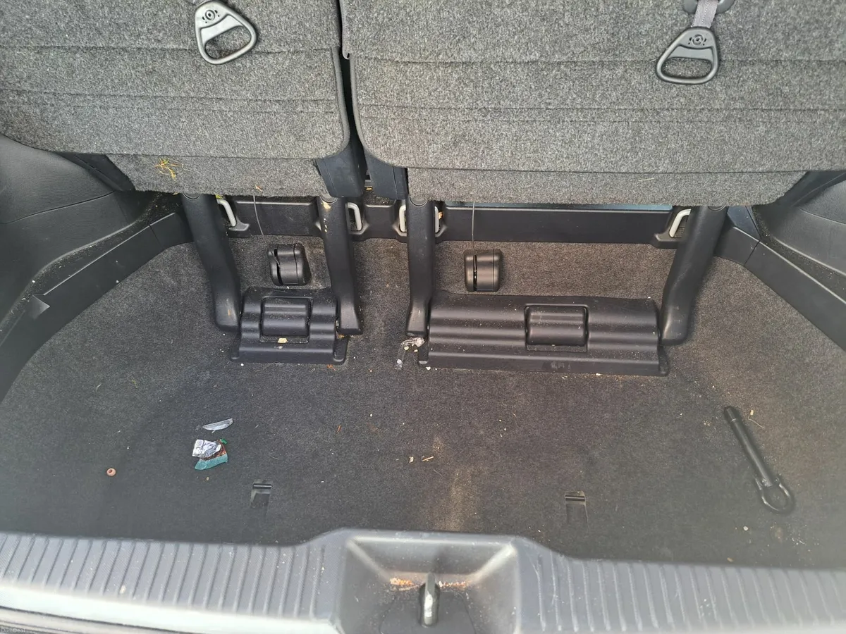 Toyota Estima 2016 - Image 4