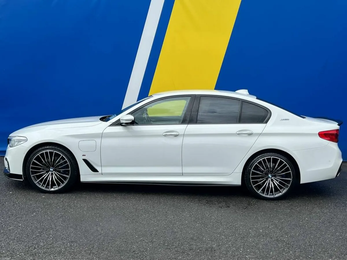 BMW 5-Series 530e M-SPORT COMPETITION 2.0 HYBRID A - Image 3