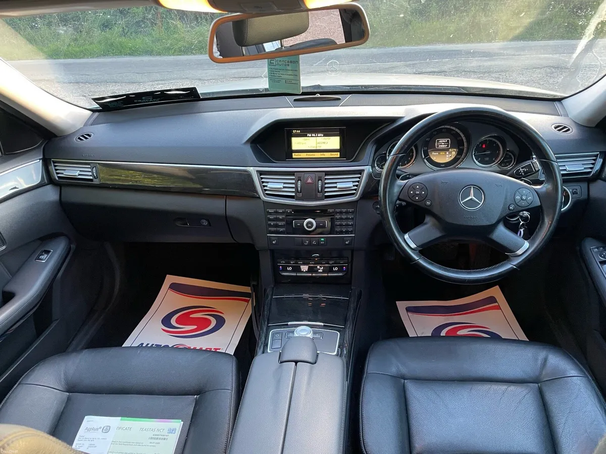 Mercedes E220 - Image 4