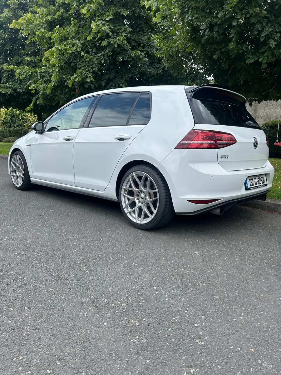 Volkswagen Golf Gti 2.0 TSI DSG - Image 4