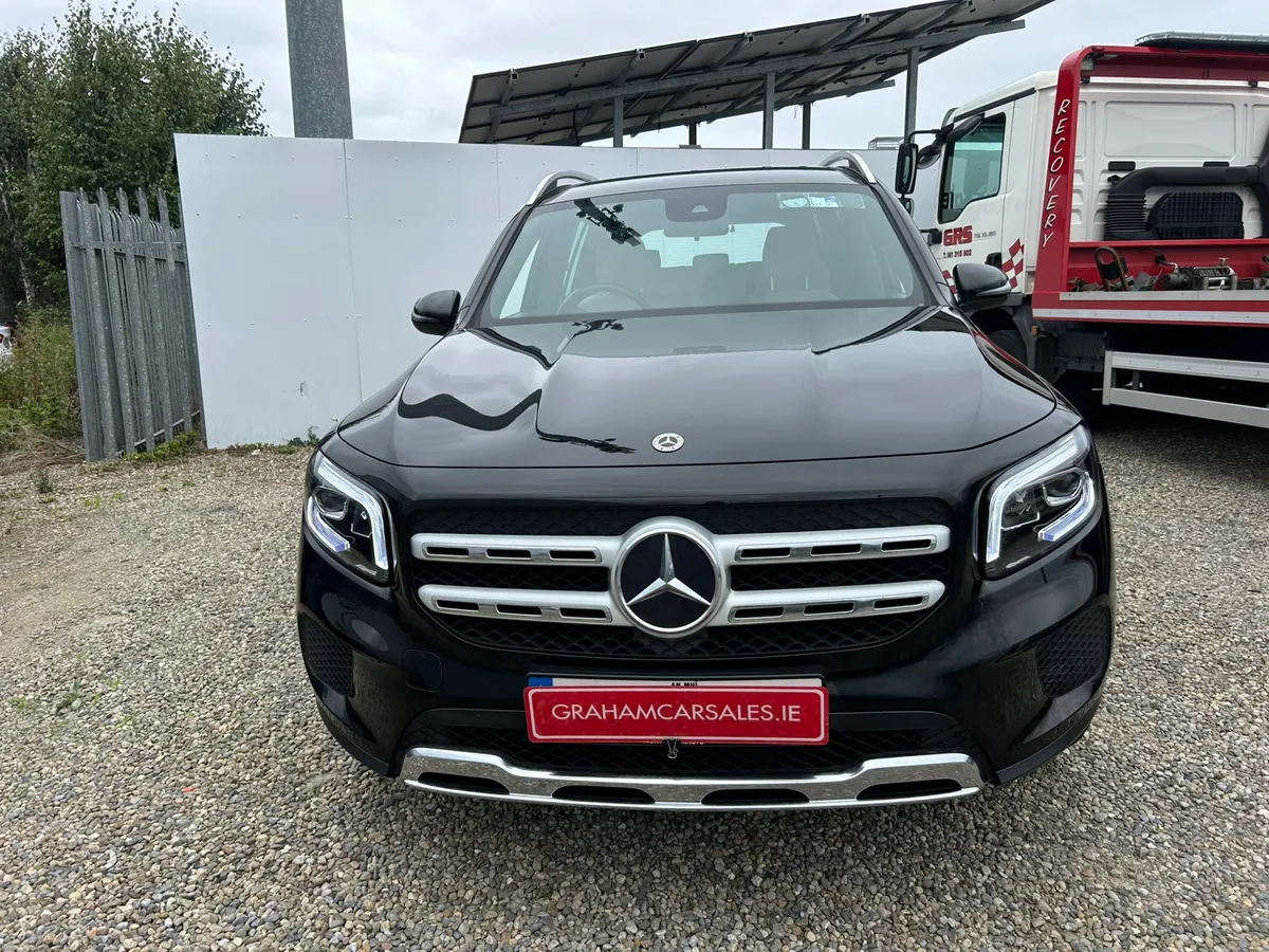 Mercedes GLB Automatic 7 seater - Image 2