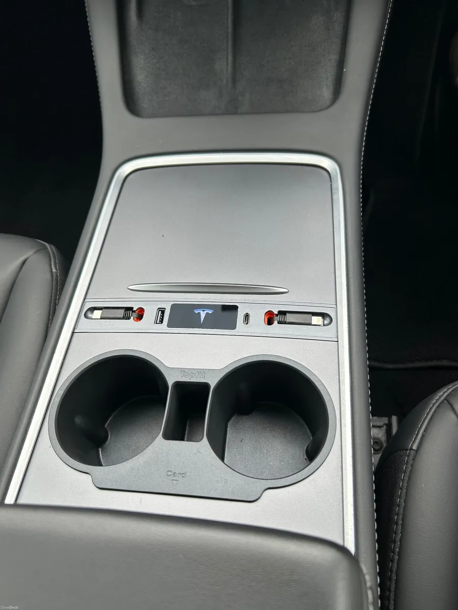Tesla Model 3 long range  AWD - Image 4