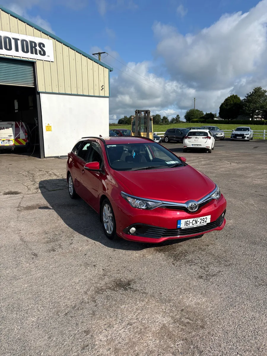 Toyota Auris 2016 - Image 1