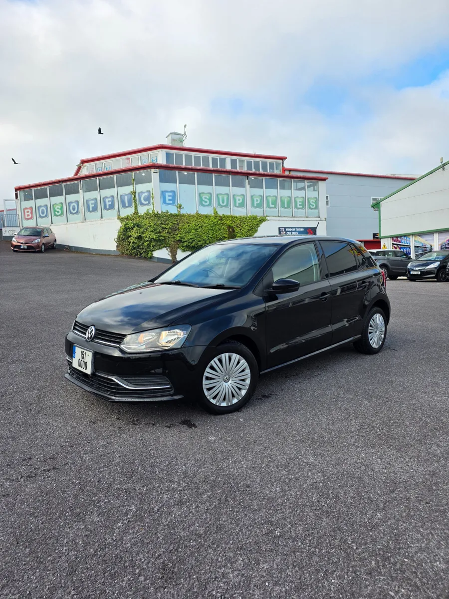 2015 Volkswagen Polo - Image 2