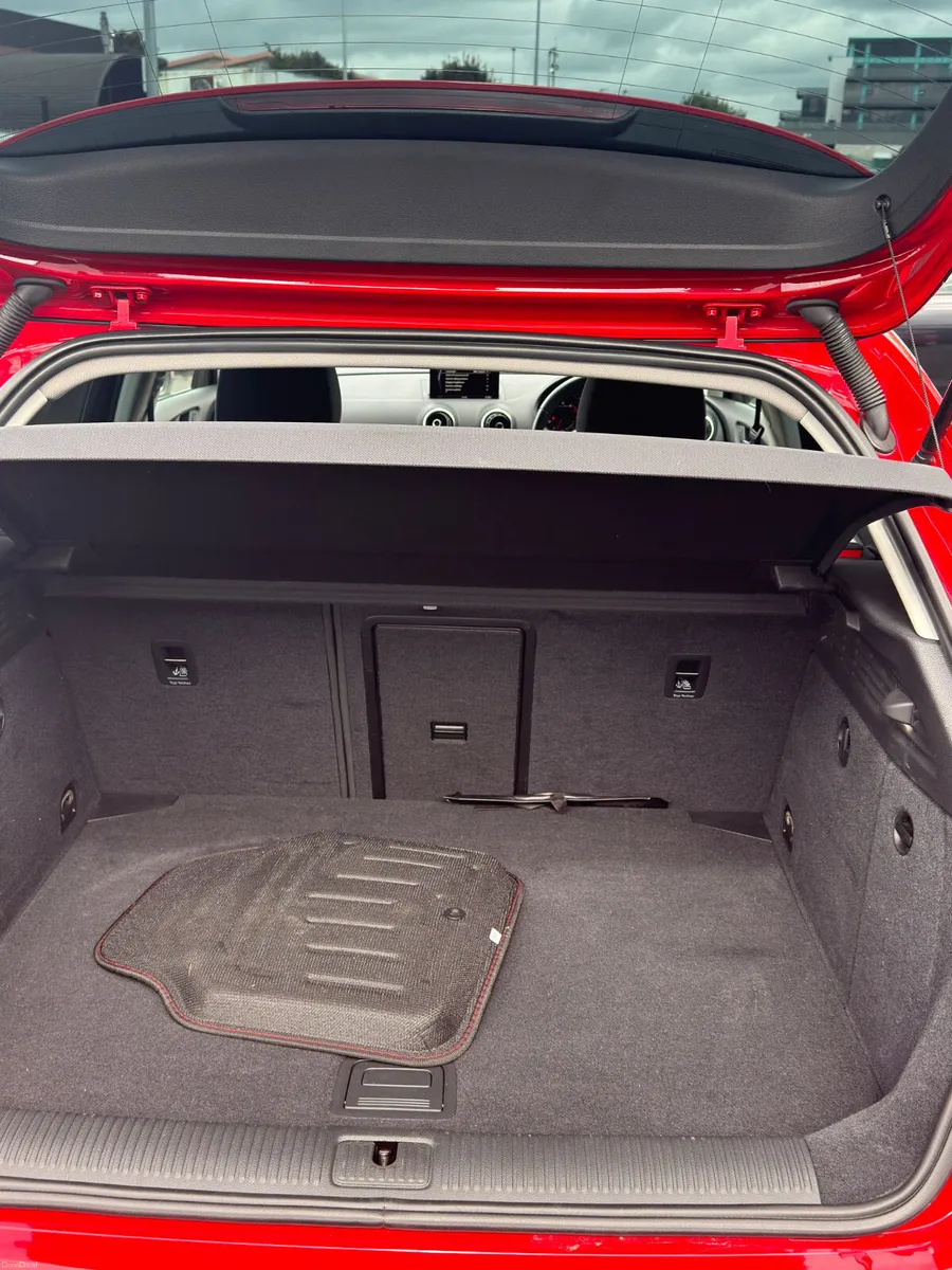 Audi A3 2014  red 1.4L TSi - Image 5