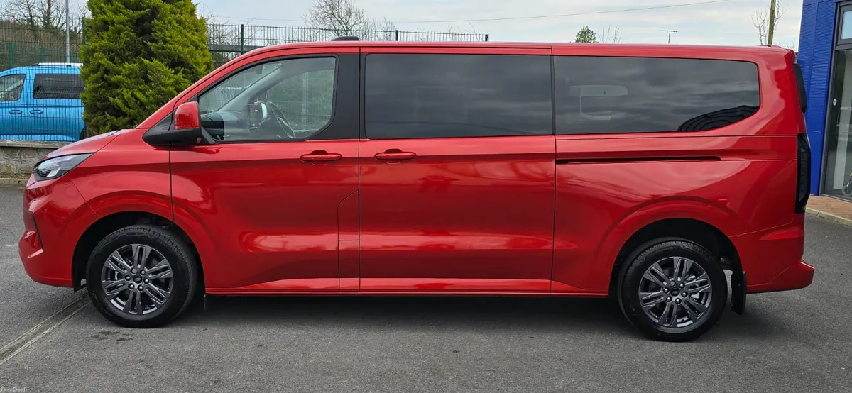Wheelchair Accessible Ford Tourneo Custom - Image 4