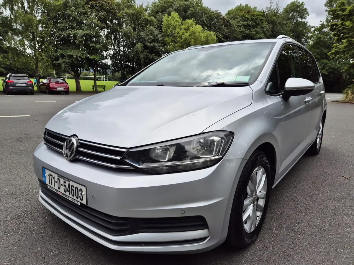 Stunning Volkswagen Touran 2017 TWIN SUNROOF - Image 3