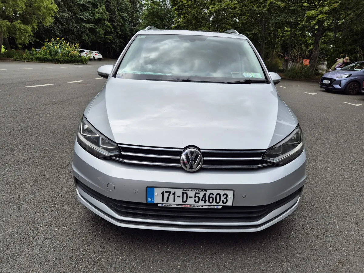 Stunning Volkswagen Touran 2017 TWIN SUNROOF - Image 2