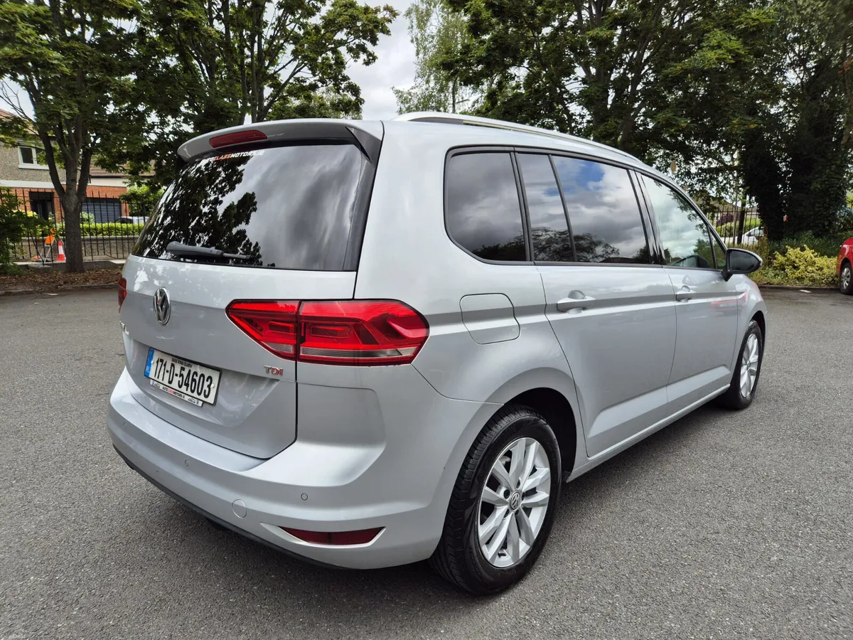 Stunning Volkswagen Touran 2017 TWIN SUNROOF - Image 4
