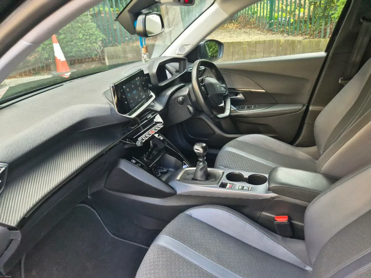 Peugeot 2008 1.2 Petrol Allure, fresh NCT - Image 5