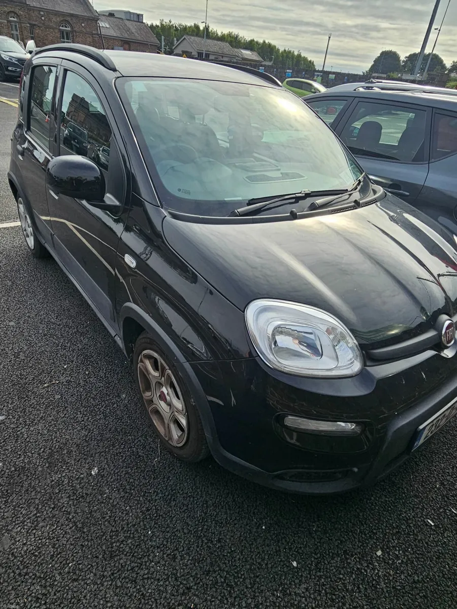 Panda 1.0 Hybrid – 2023 – Only 49km - Image 1