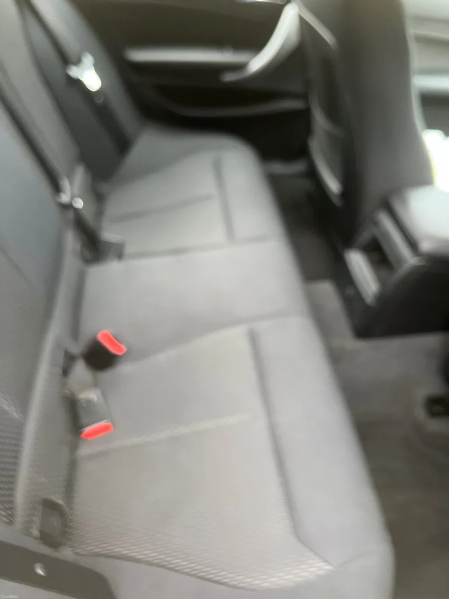 BMW 1-Series 2011 - Image 4