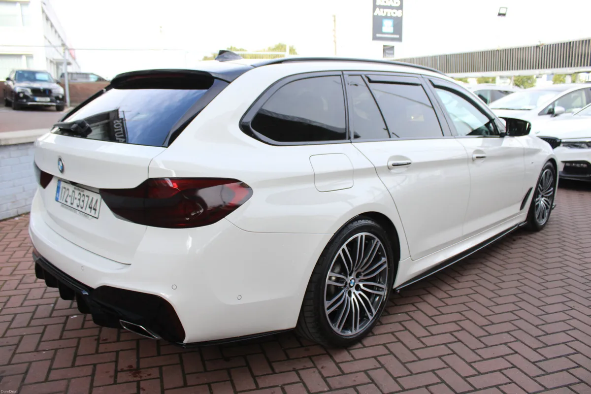 BMW 523DM-SPORT PLUS PACK AUTOMATIC // LOADS OF EX - Image 4