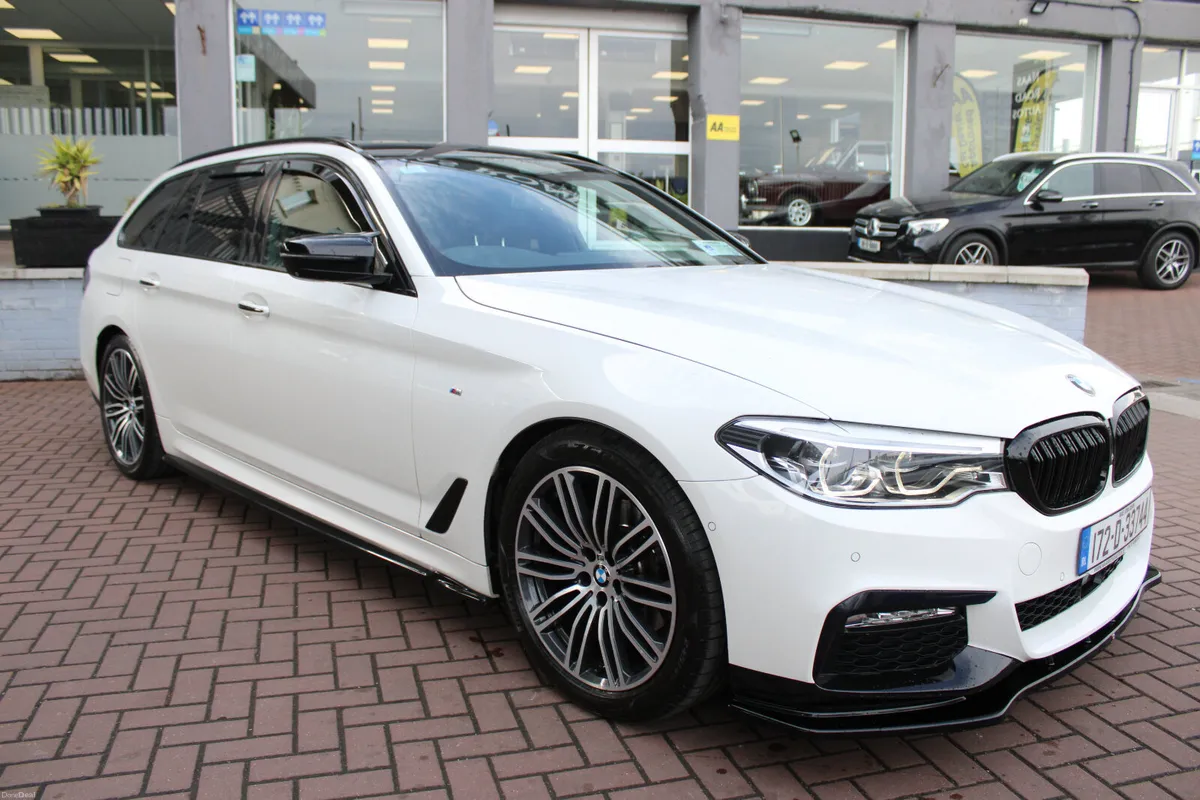 BMW 523DM-SPORT PLUS PACK AUTOMATIC // LOADS OF EX - Image 2