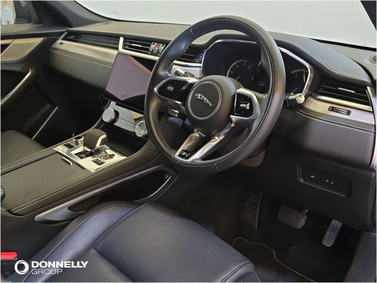 Jaguar F-pace F-Pace Diesel Estate R-Dynamic S - Image 4