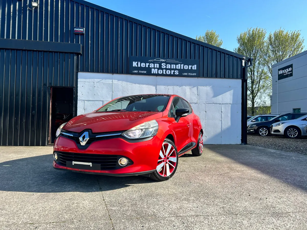 2016 Renault Clio - AUTOMATIC - Only 50k km - Image 2