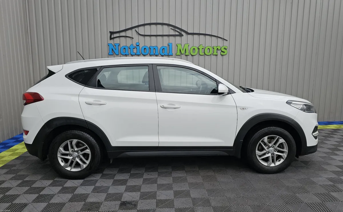 2016 Hyundai Tucson 1.7D Comfort - Image 2