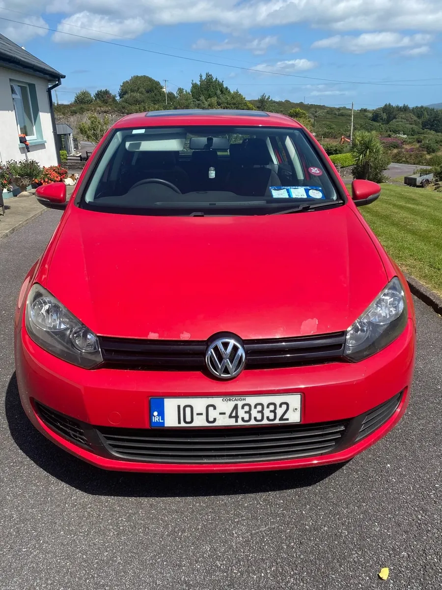Volkswagen Golf 2010, 1.2L Automatic - Image 2