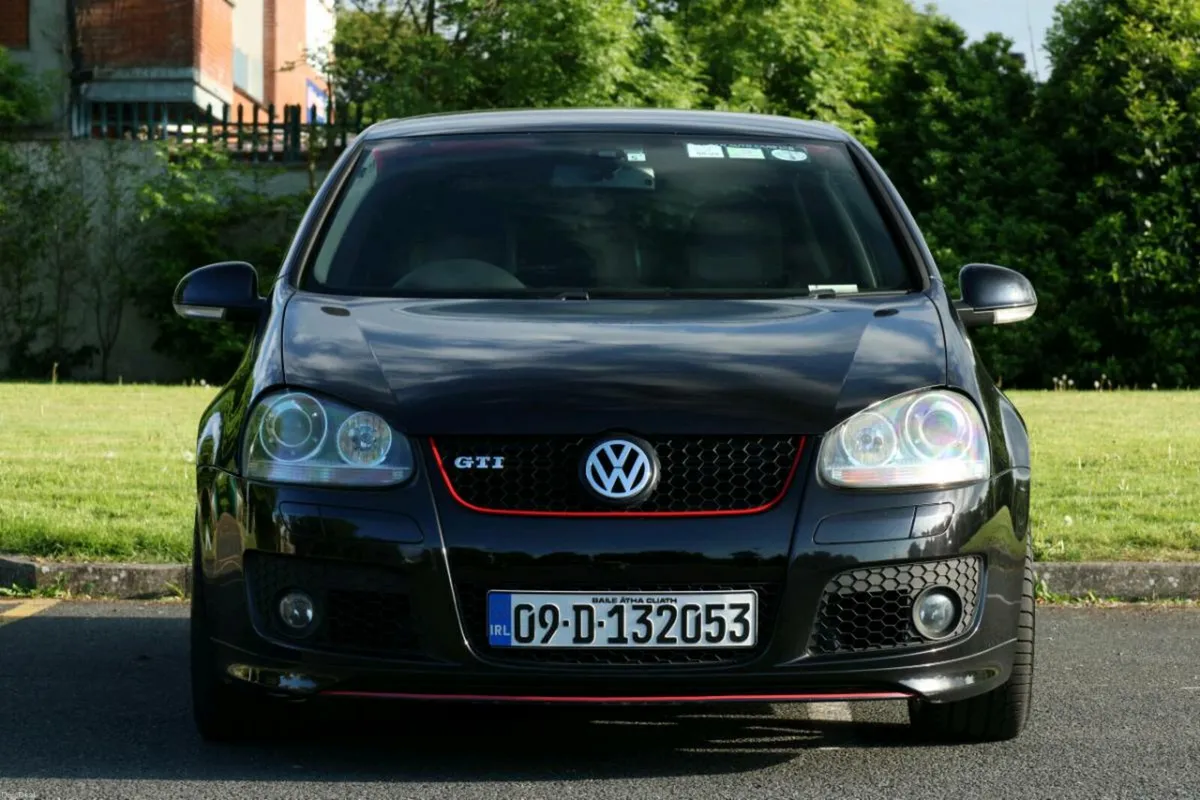 Golf GTI Pirelli Edition - Image 1
