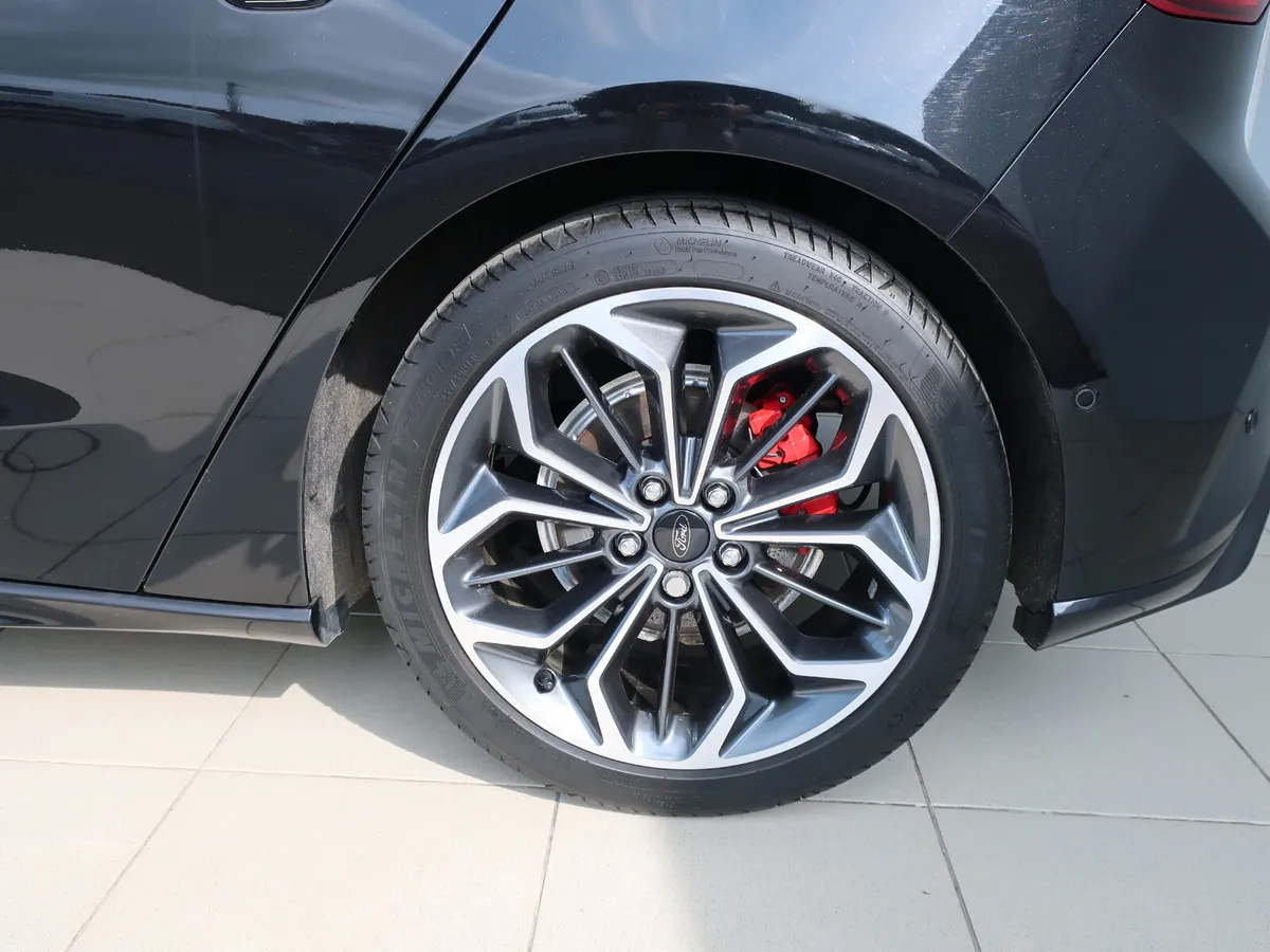 2023 FOCUS 1.5TDCi ST-LINE X 120PS WITH EXTRAS - Image 4