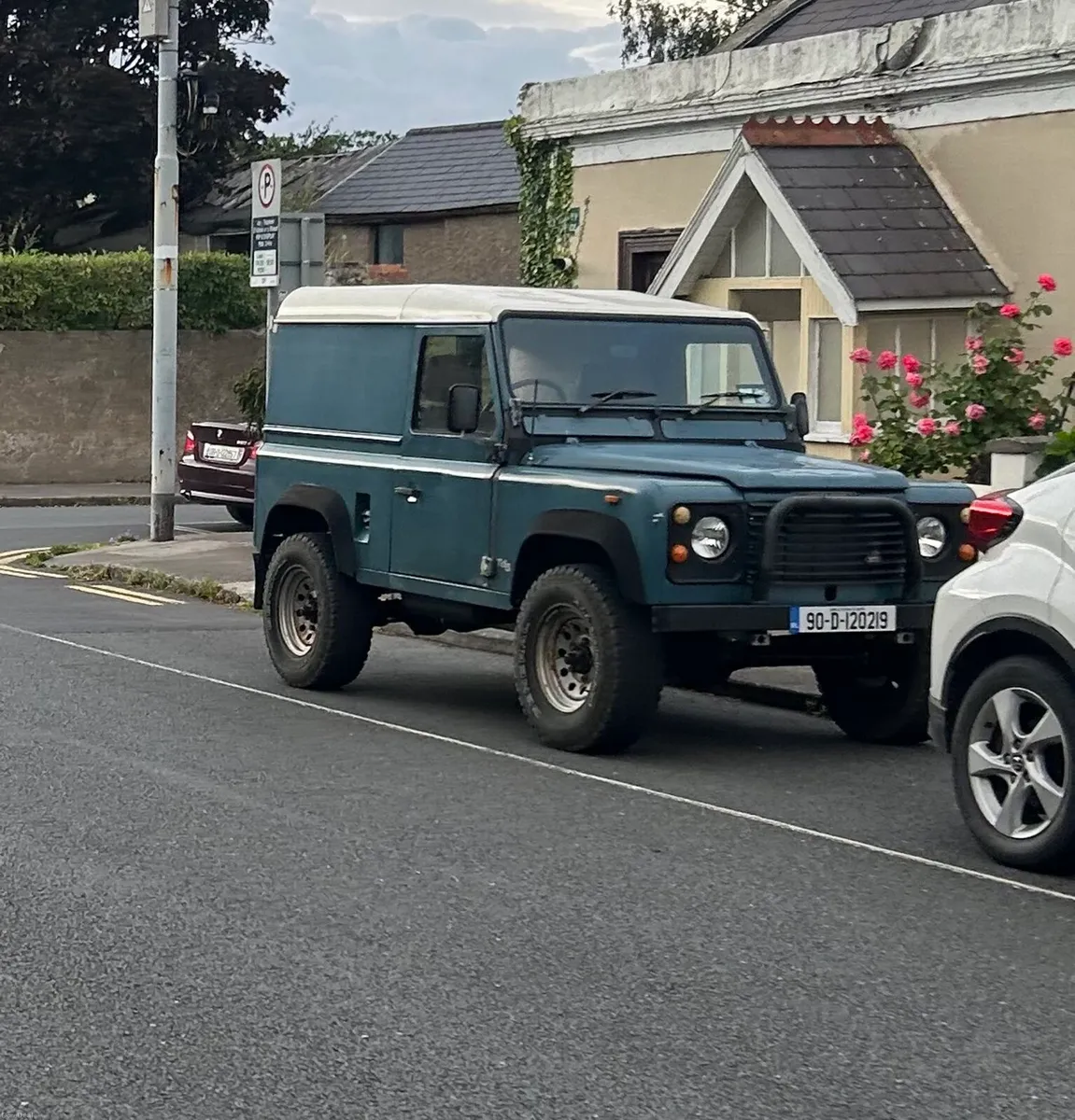 Landrover Defender 90 - Deposit Taken - Image 2