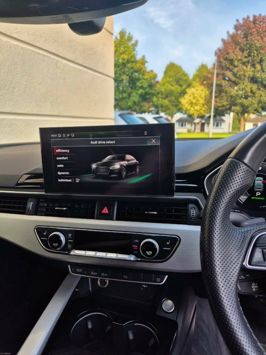 AUDI A5 2.0
SPORTBACK TDI S LINE
MHEV 5D - Image 3