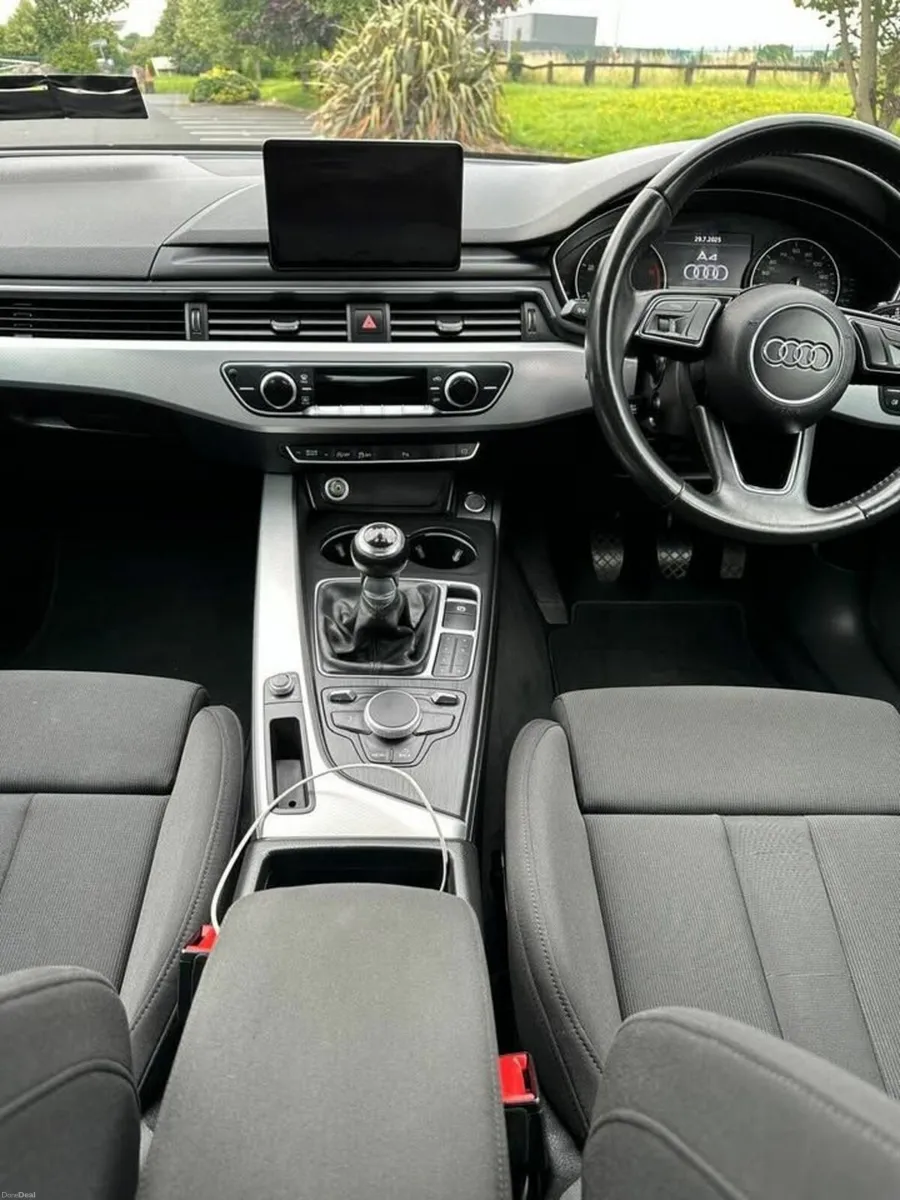 Audi A4 2017 - Image 4