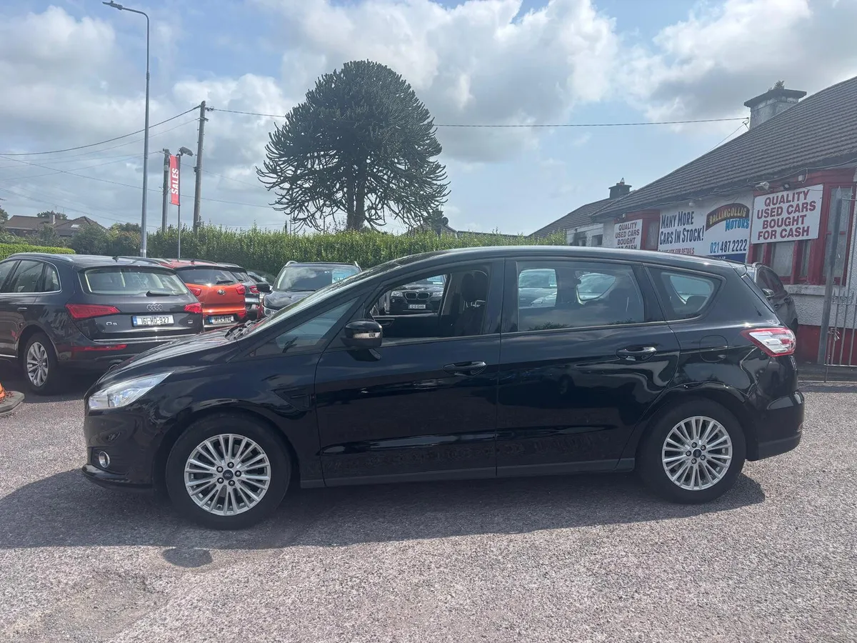 Ford S-Max 2017   7  SEATER   JUST  SERVICED - Image 5