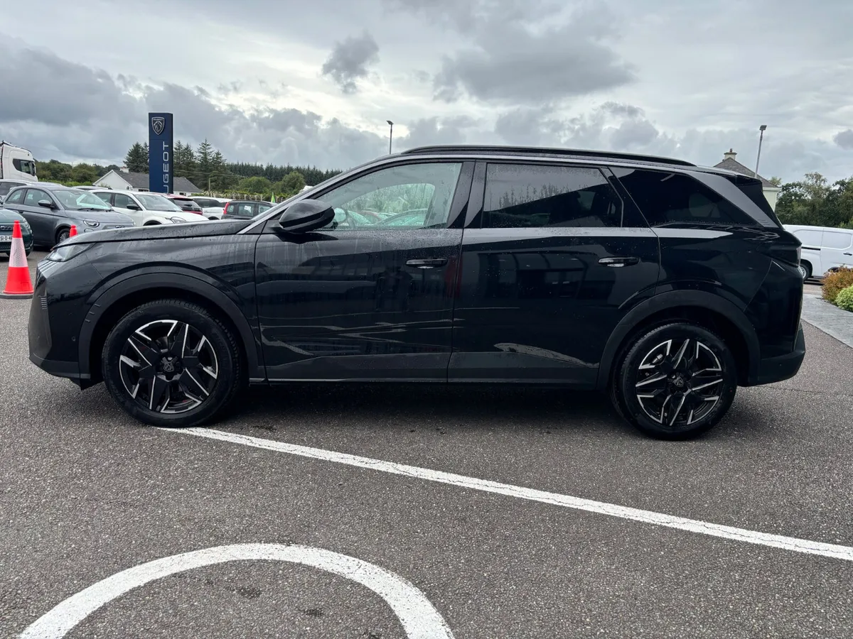 Peugeot 5008 2025 - Image 2