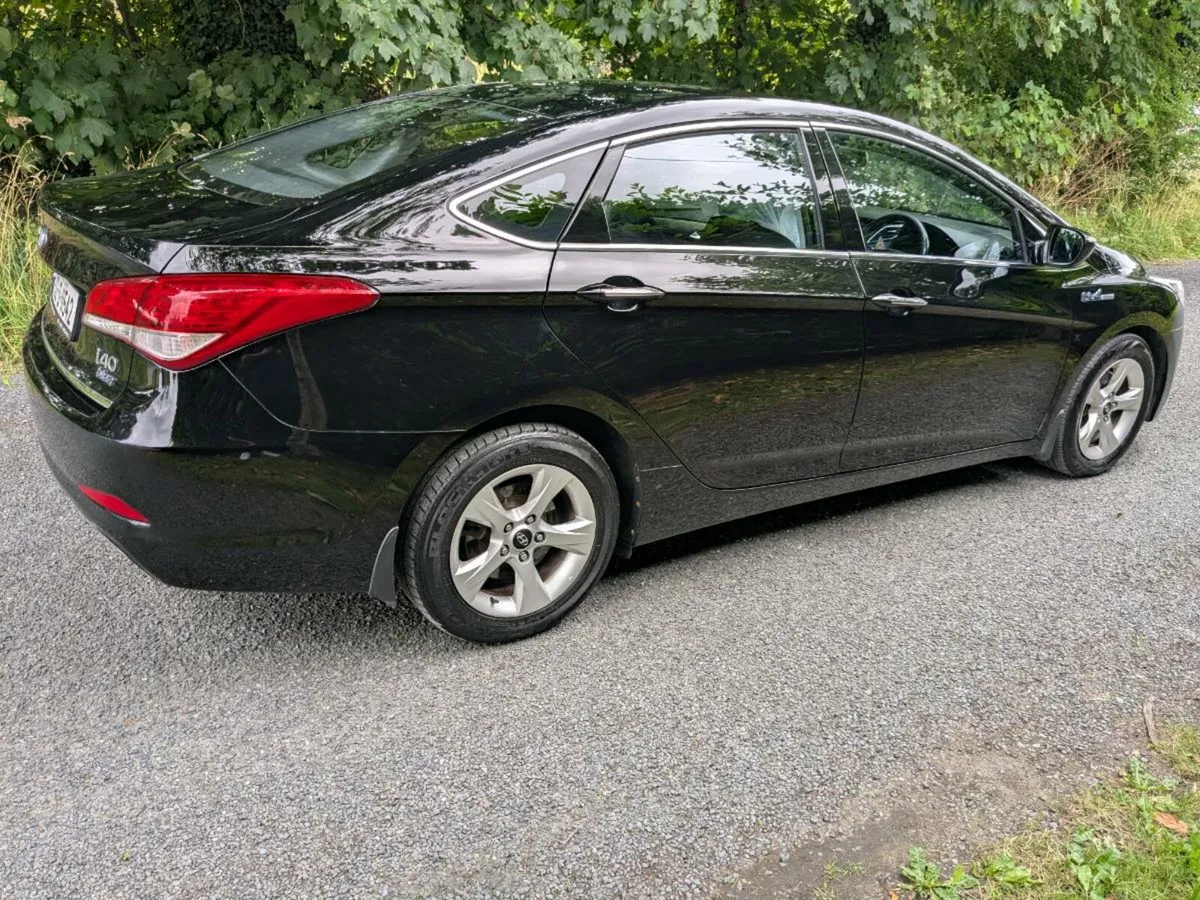 NCT Feb 2027 132 Hyundai I40 1.7 CRDI Executive - Image 4